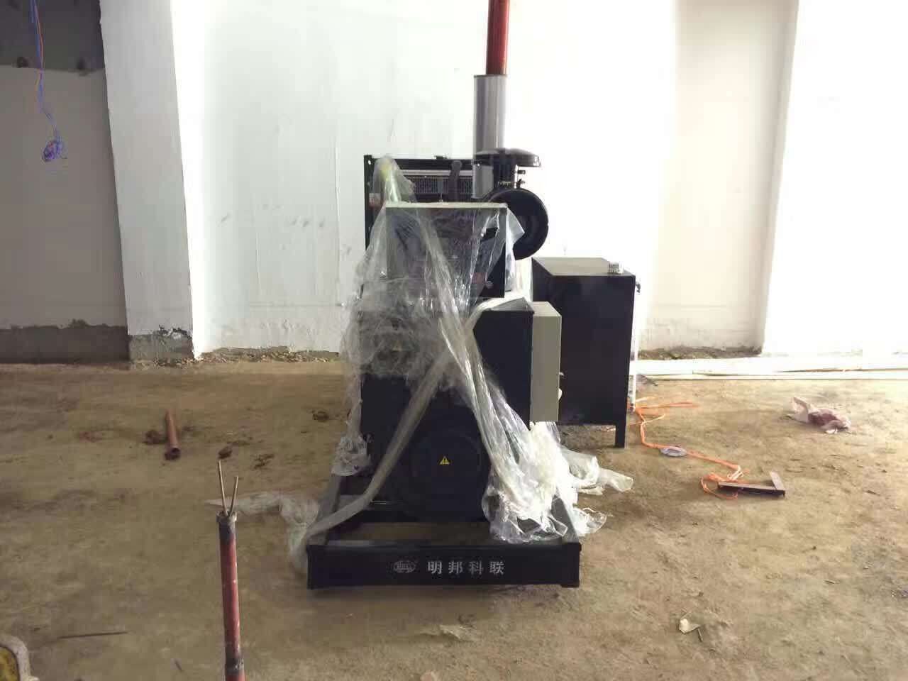 明邦工作人员在株洲茶陵安装调试潍柴柴油发电机1