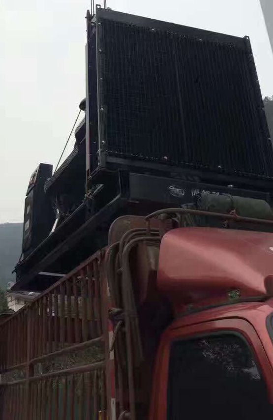 明邦发电机正在装车发货