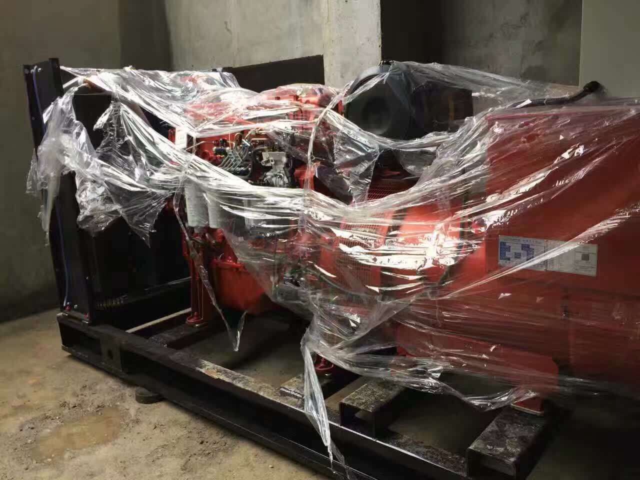 明邦工作人员在岳阳安装调试400kw沃尔沃发电机