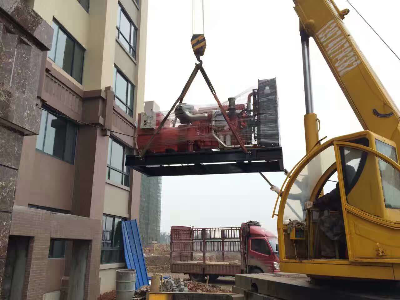 明邦工作人员在岳阳安装调试400kw沃尔沃发电机3