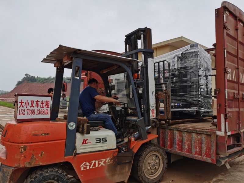 250kw上柴发电机